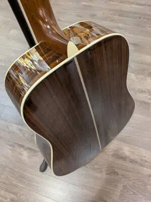 Martin Guitars - D-41 V18 2